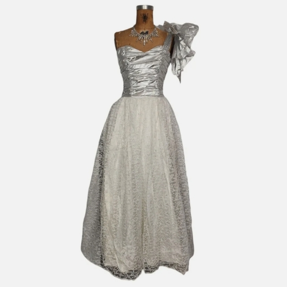 Gunne Sax One Shoulder Special Occassion Formal White Silver Lace Dress 5 - Picture 11 of 11